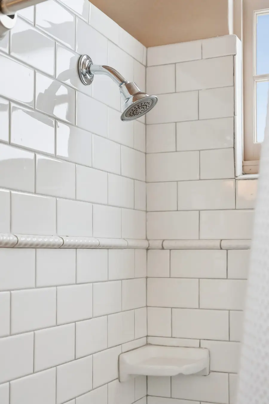 Bathroom #1: Walk-in shower 
