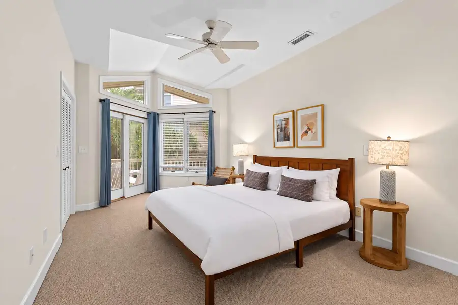 Bedroom 2: King Bed 