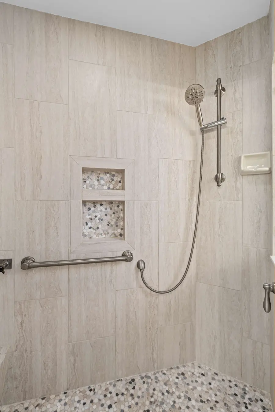 Bathroom 1: Walk-in Shower 