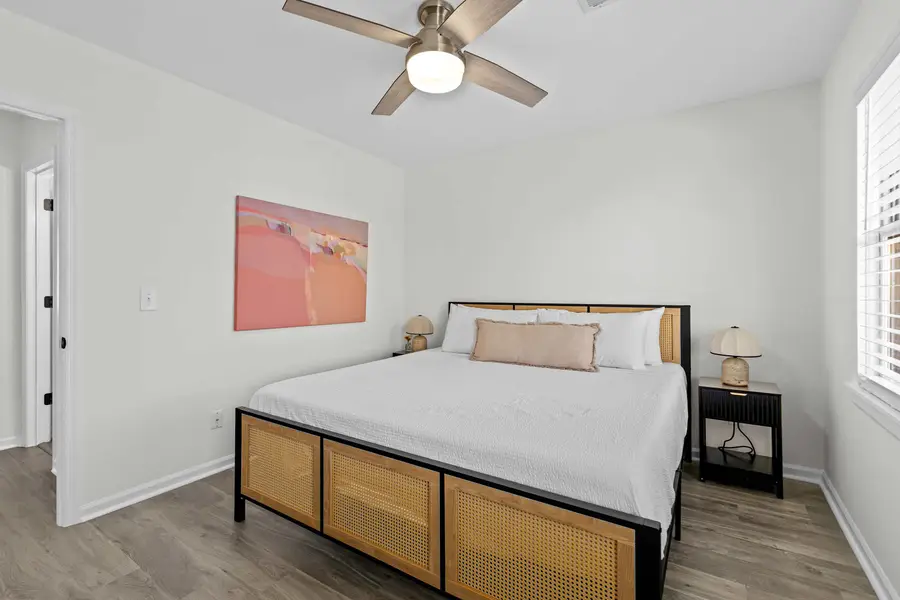 Bedroom 1: King Bed 