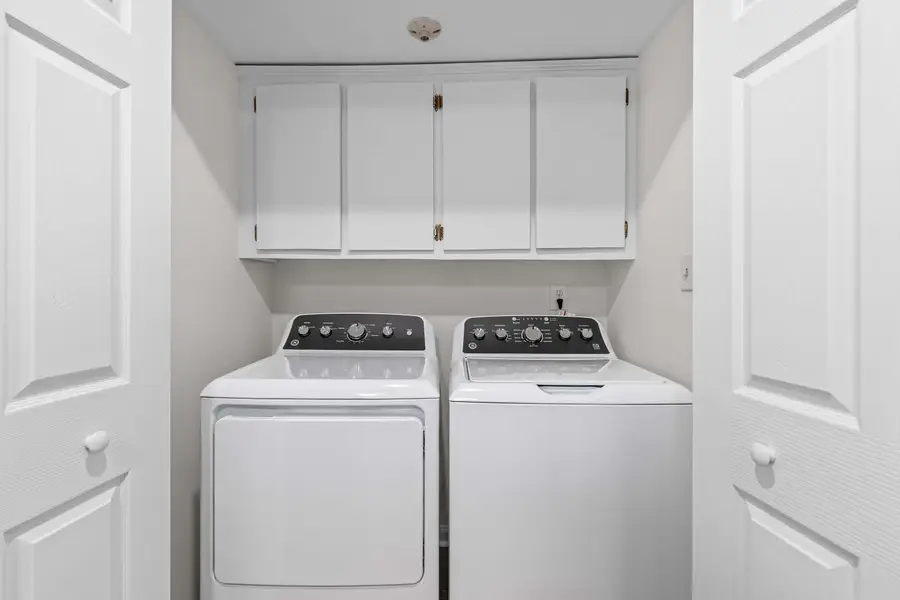 Washer + Dryer 