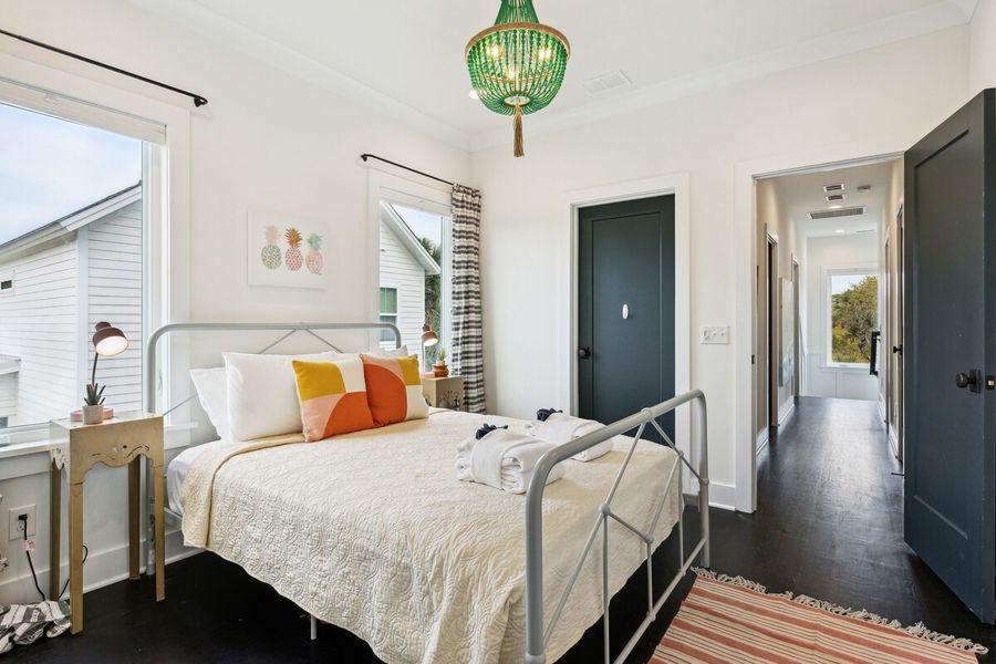 Bedroom 3: Queen Bed + En-suite Bath