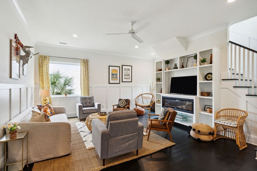 The spacious living room allows for groups of all sizes!