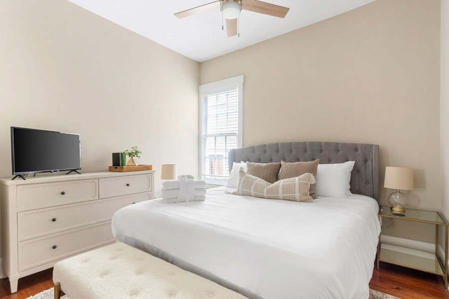 Bedroom #9: Queen Bed + TV