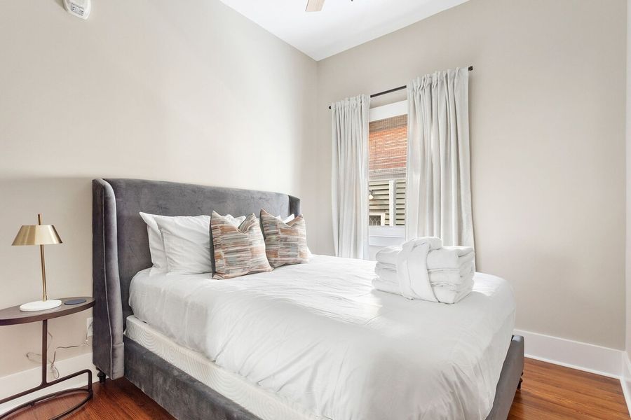 Bedroom #8: Queen Bed + TV