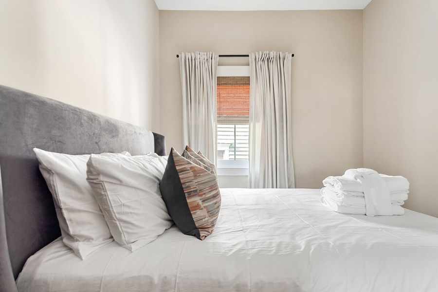 Bedroom #8: Queen Bed + TV