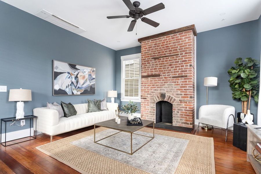 Living room #2: Plenty of seating space