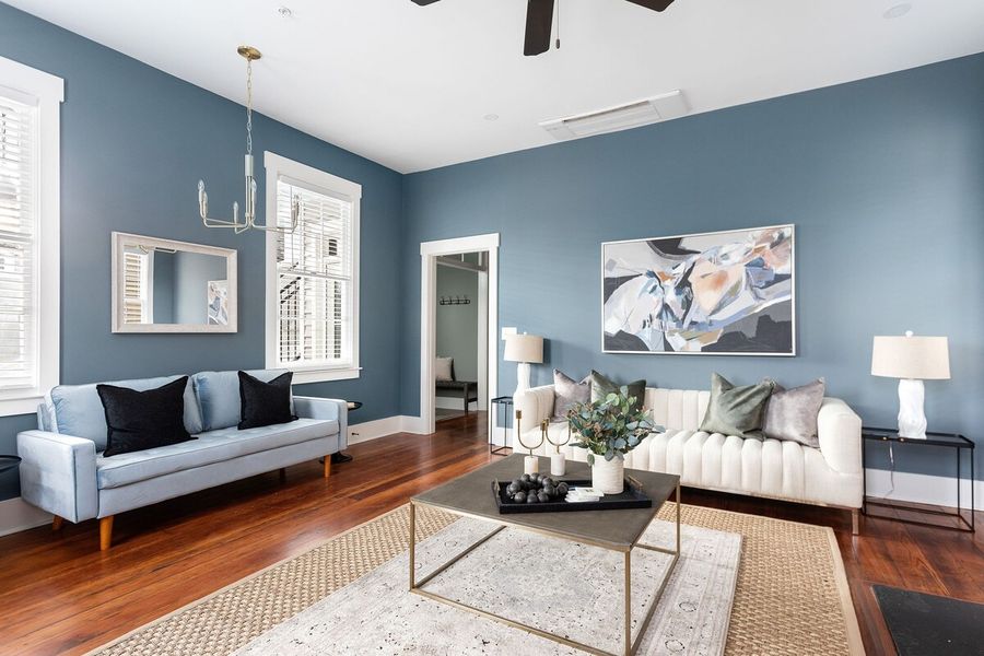 Living room #2: Plenty of seating space