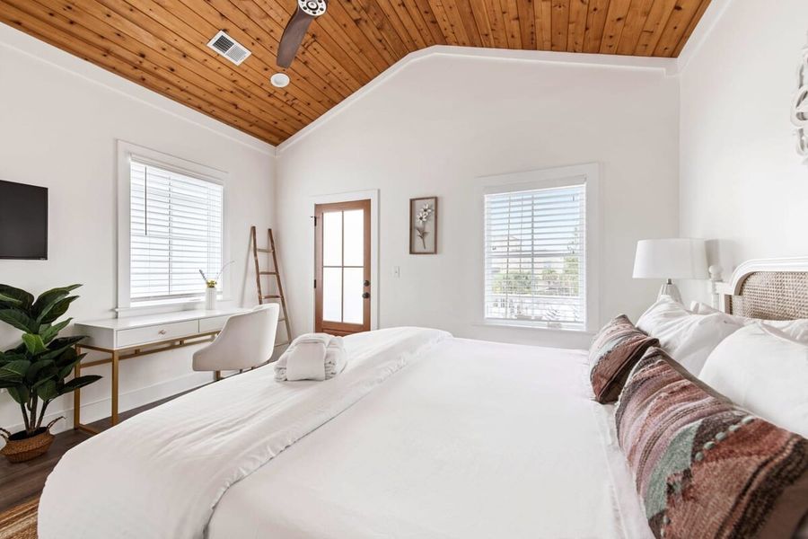 Bedroom #1: King Bed + TV + Ceiling Fan + Desk + En-Suite