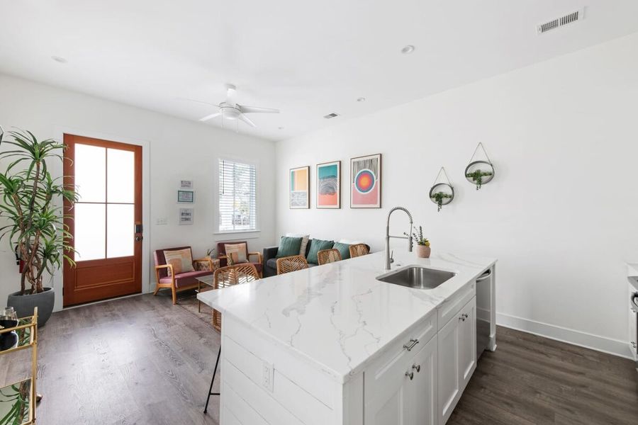 Fully equipped kitchen