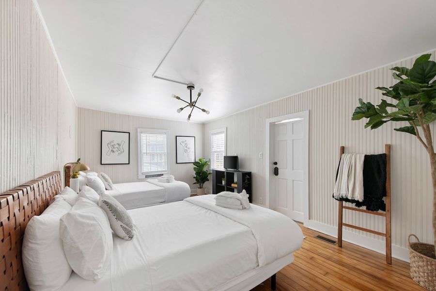 Bedroom #4: Two Queen Beds + TV