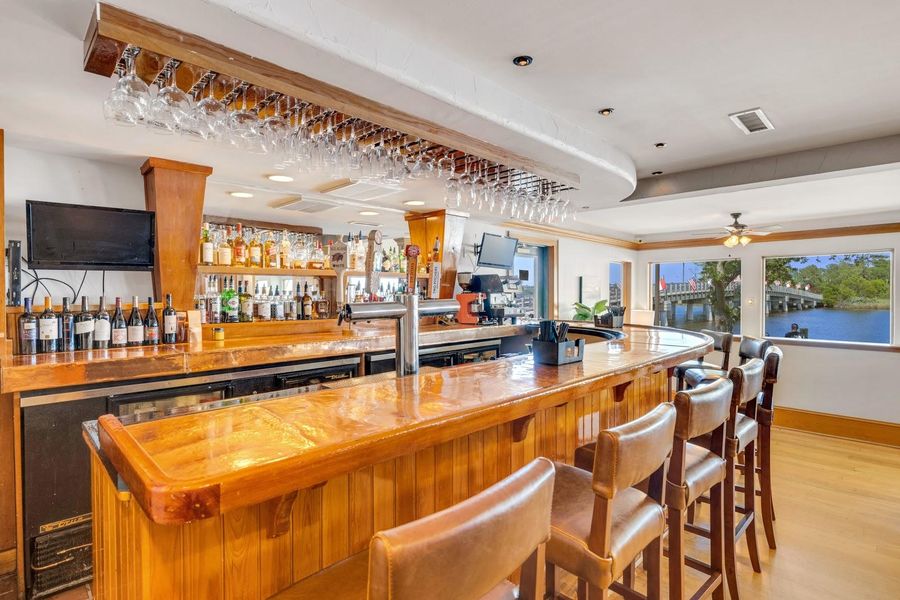 1587 Restaurant & Lounge Image