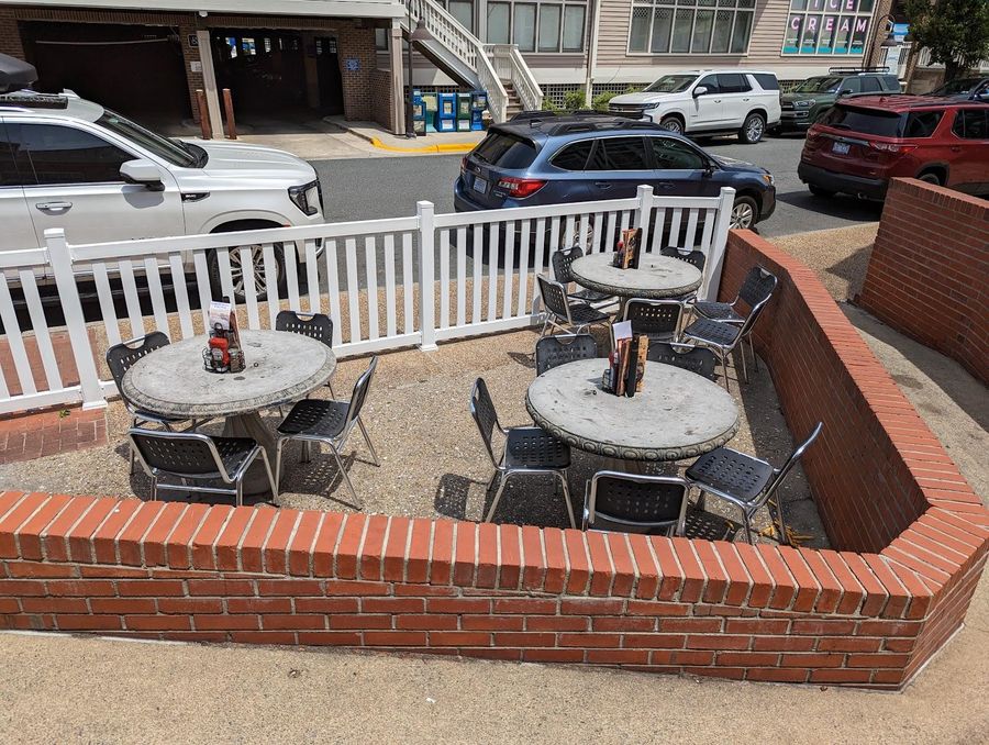 Lost Colony Tavern Image