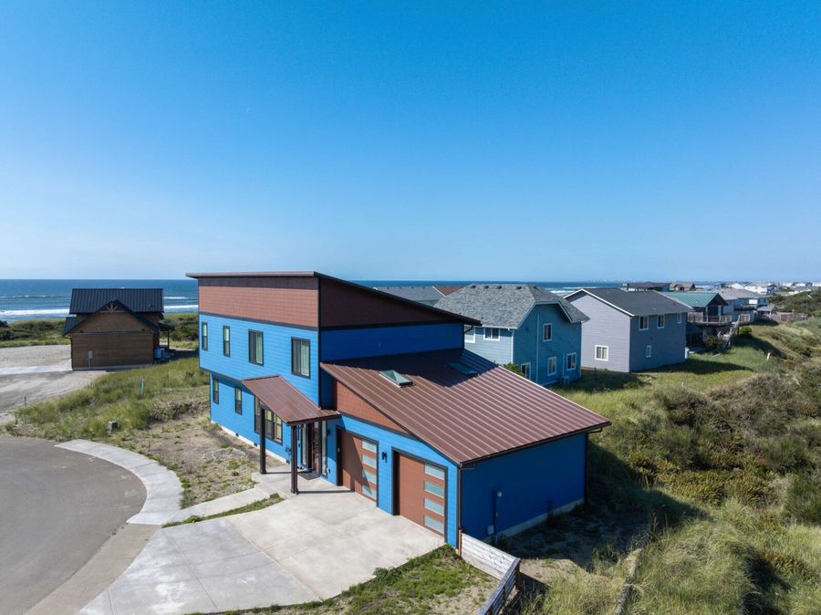 Luxury 5BR | Hot Tub, Game Room, Steps to Beach Main Image